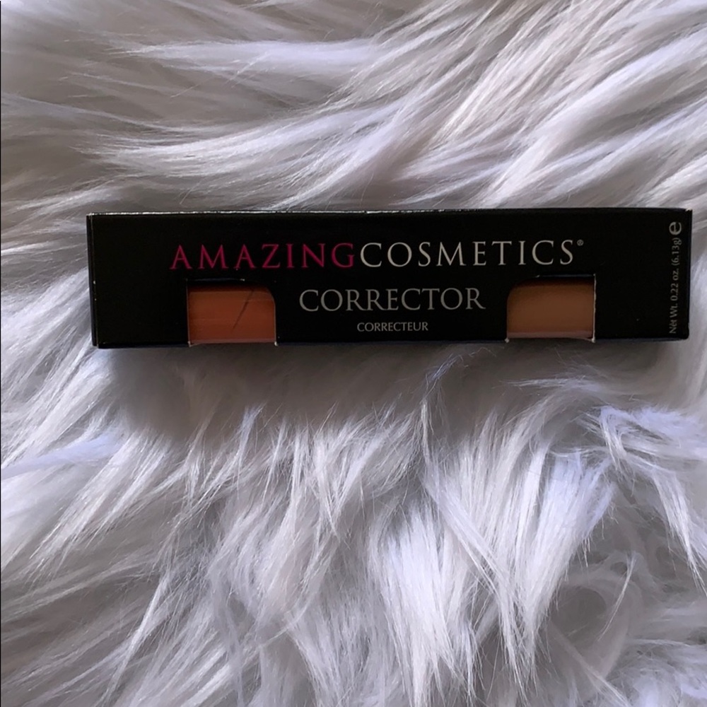 Amazing Cosmetics Corrector in medium-deep